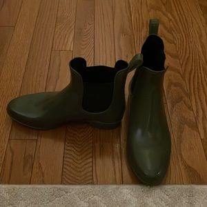 J.Crew size 7 green rain boots